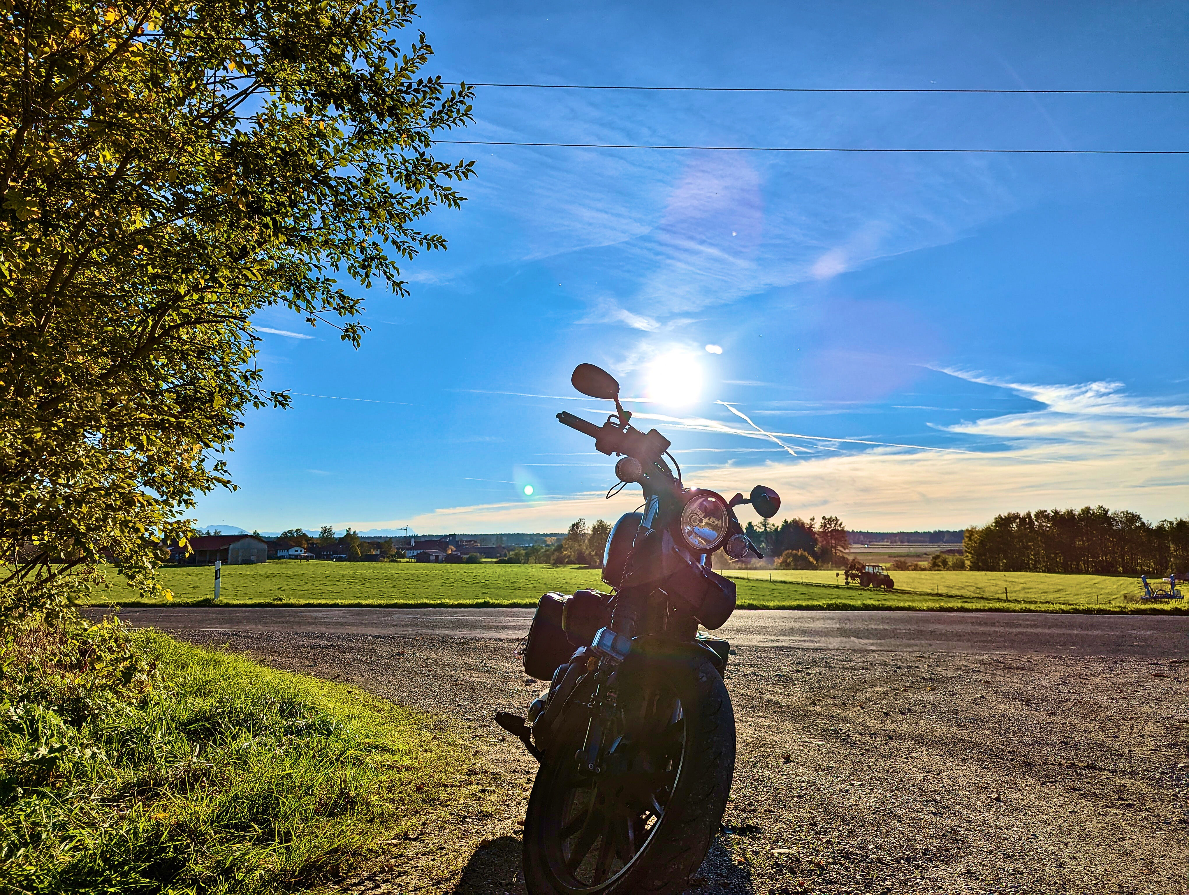 Die Bolt und die ganz weit hinten: die Alpen