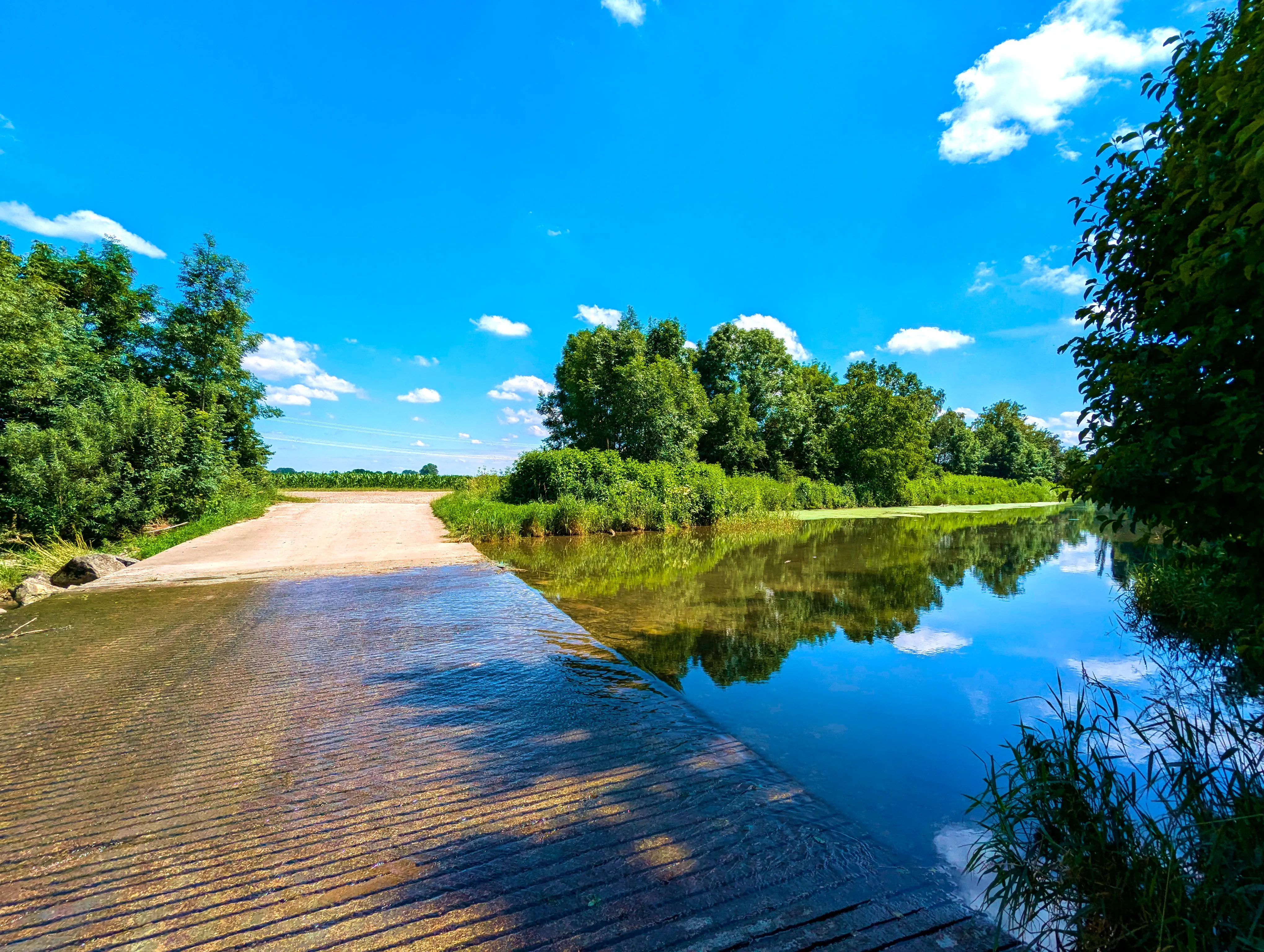 &hellip; fliesst über &hellip;