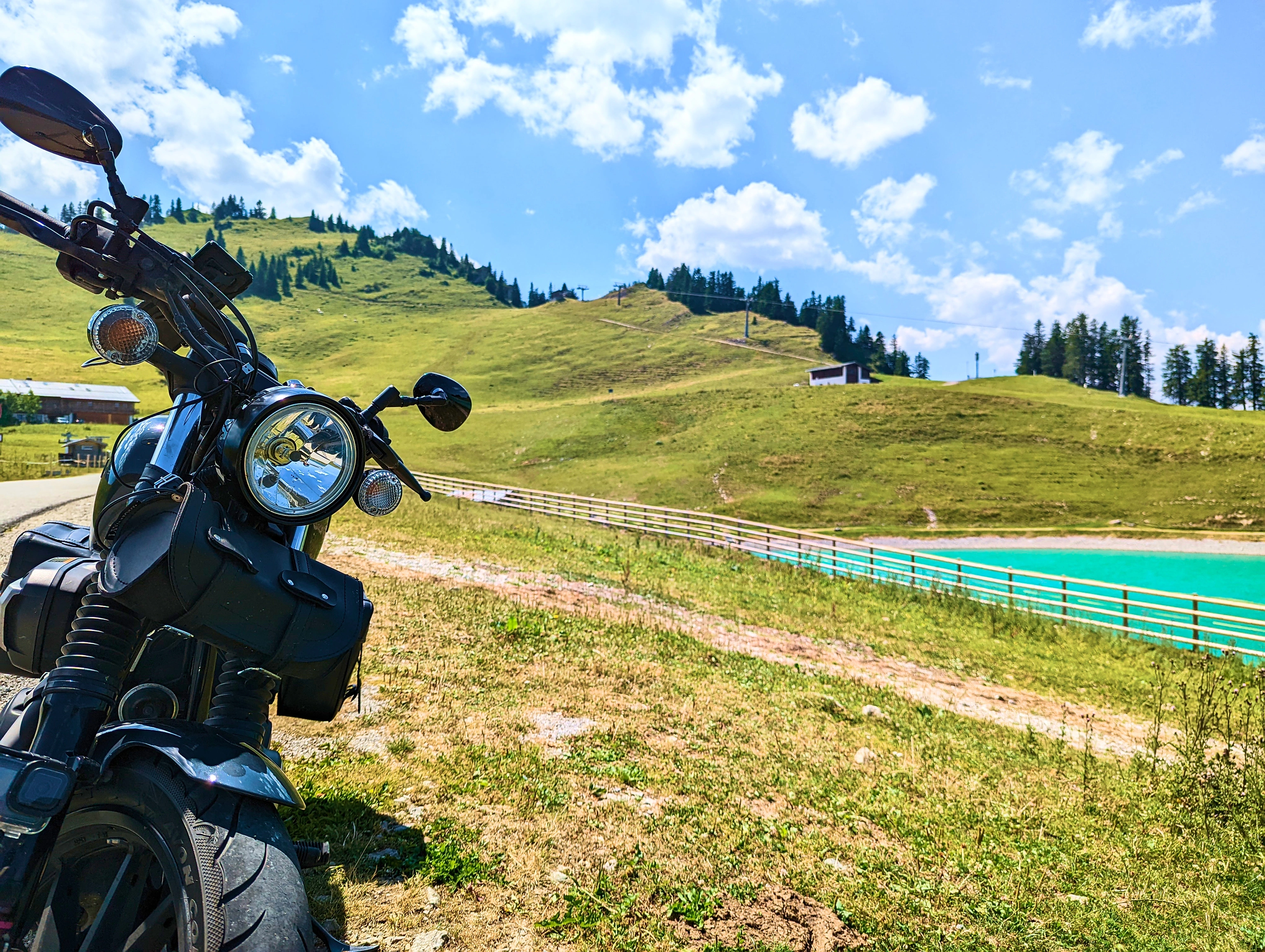 Bolt scharf, Hintergrund verschwommen